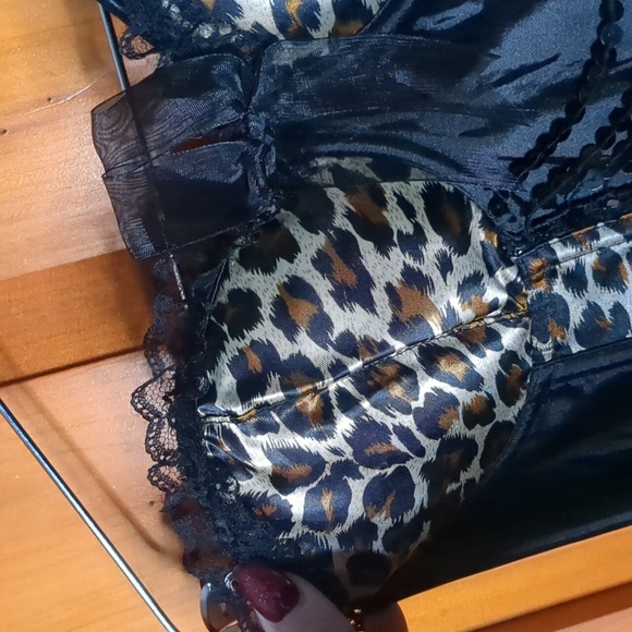 MUSIC LEGS* side hook/eye, corset back adjustable lace up, boned padded bustier - Picture 6 of 12